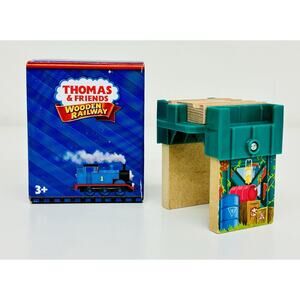 Thomas & Friends Wooden Railway Green Track Riser CGL54 w/ Box
